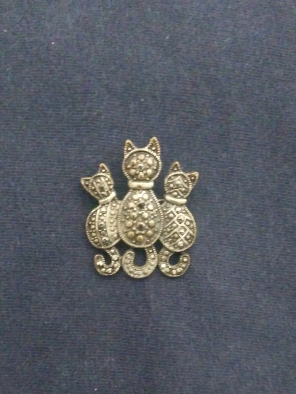 Silver-Tone Three Cat Brooch Pin - Decorative Pet Jewelry
